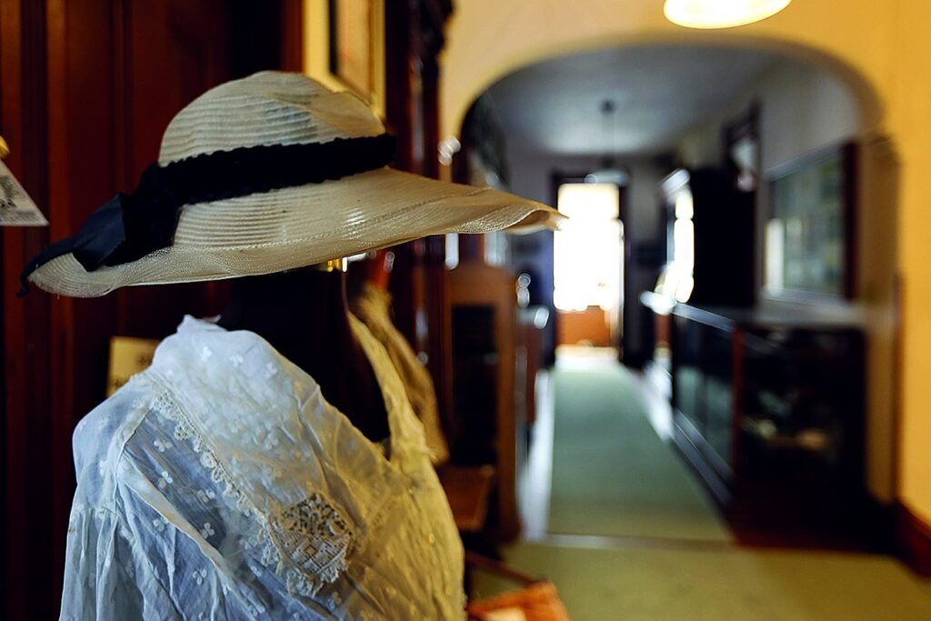 living-history-hallway-web
